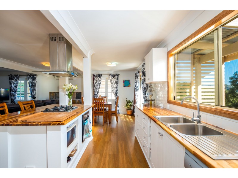 39 PARADISE DVE, Tamborine Mountain QLD 4272