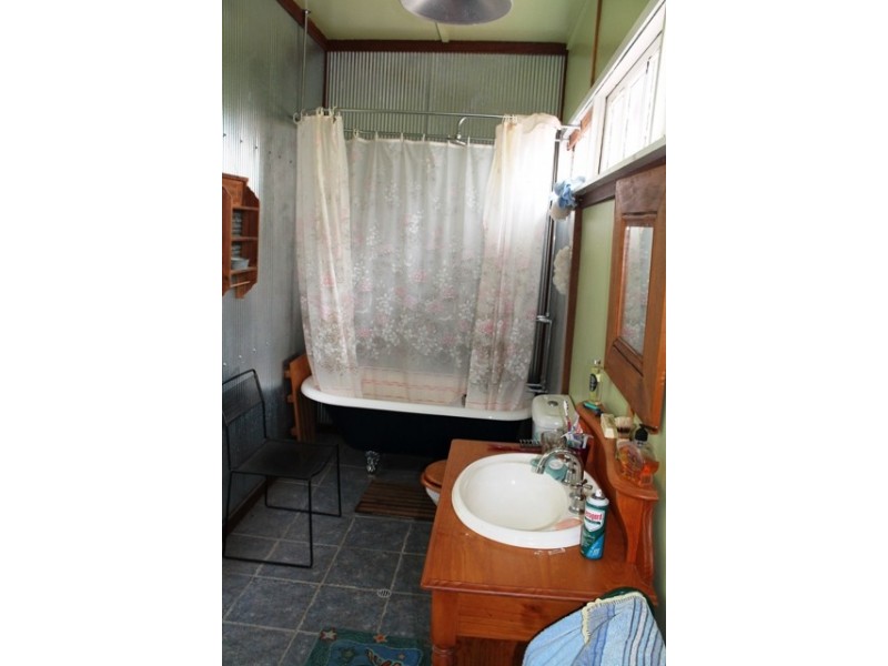 Eagle Heights QLD 4271