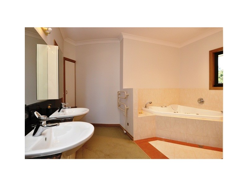 Eagle Heights QLD 4271