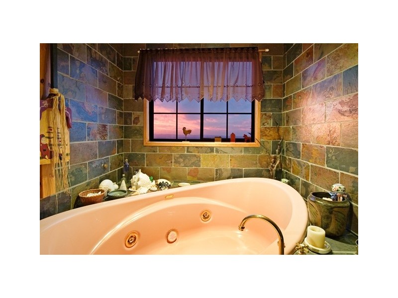 Eagle Heights QLD 4271