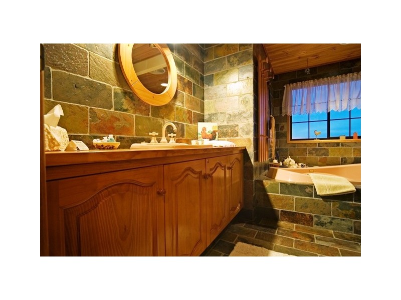 Eagle Heights QLD 4271