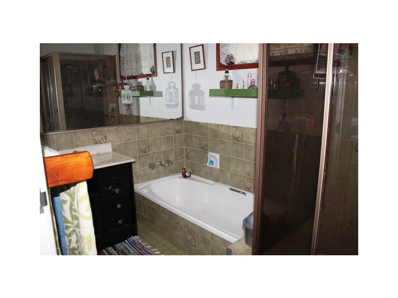 12 Tambora Ct, Tamborine Mountain QLD 4272