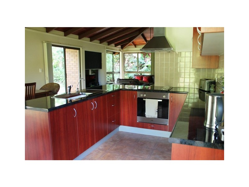 12 Kamet Court, Eagle Heights QLD 4271