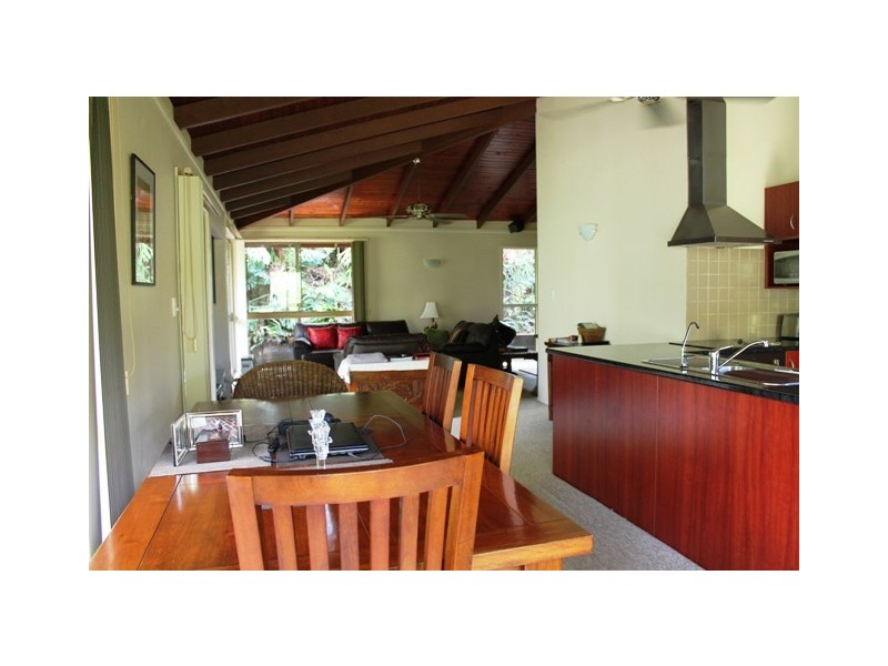 12 Kamet Court, Eagle Heights QLD 4271