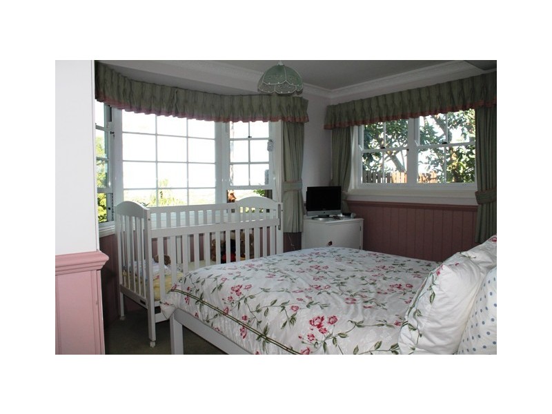 11 Cliff Way, Tamborine Mountain QLD 4272
