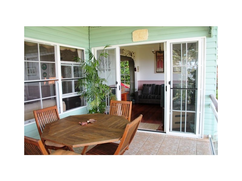 11 Cliff Way, Tamborine Mountain QLD 4272