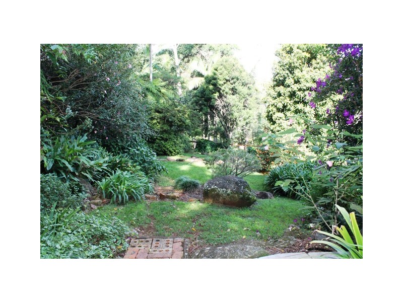 11 Cliff Way, Tamborine Mountain QLD 4272
