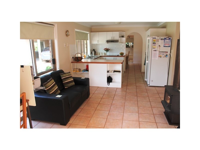 8 Arenga Dve, North Tamborine QLD 4272