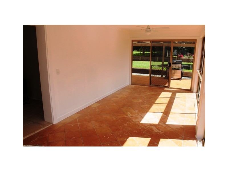 8 Arenga Dve, North Tamborine QLD 4272