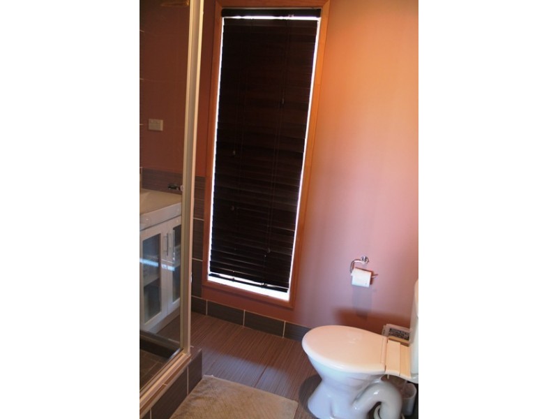 11 Lamington Pde, Tamborine Mountain QLD 4272