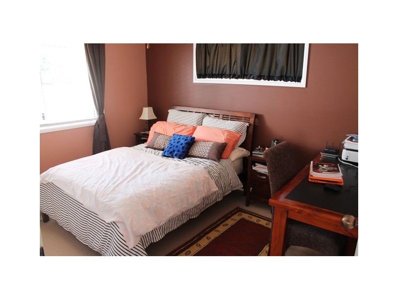 11 Lamington Pde, Tamborine Mountain QLD 4272