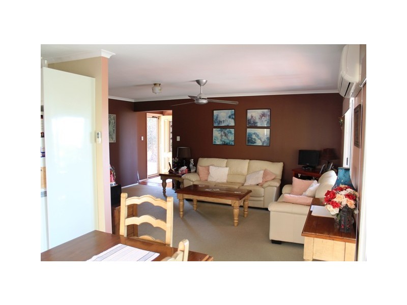 11 Lamington Pde, Tamborine Mountain QLD 4272