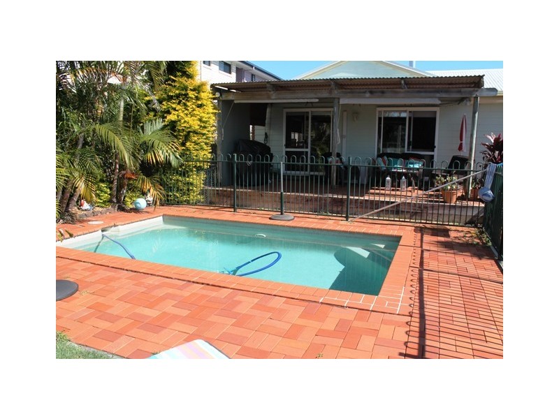 11 Lamington Pde, Tamborine Mountain QLD 4272