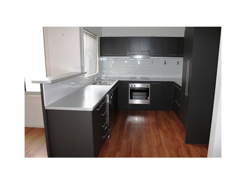 96 Contour Rd, Eagle Heights QLD 4271