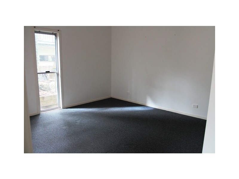 96 Contour Rd, Eagle Heights QLD 4271