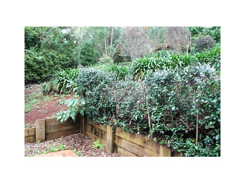 96 Contour Rd, Eagle Heights QLD 4271