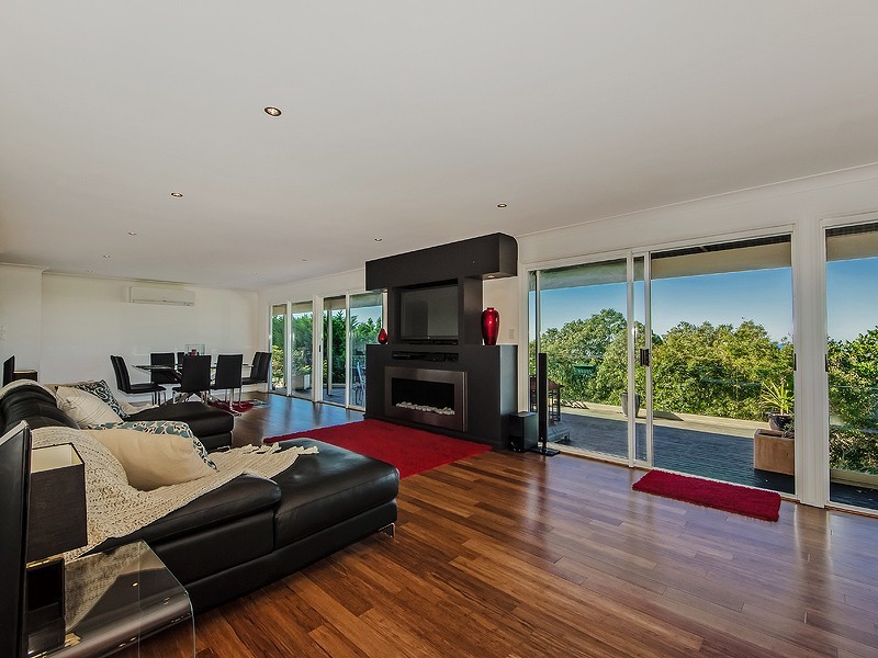 30 Justin Avenue, Tamborine Mountain QLD 4272