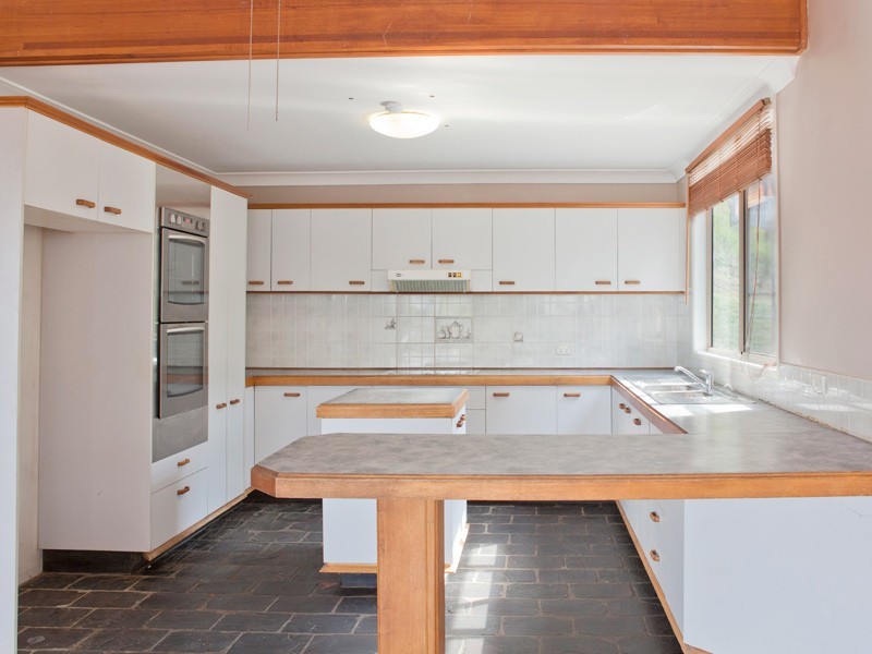 30 Flores Court, Tamborine Mountain QLD 4272