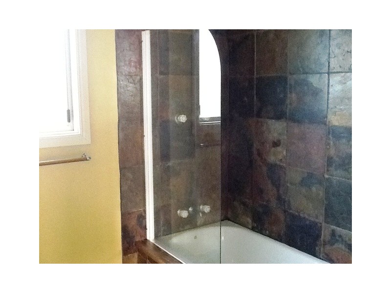 1 Freemont Dve, North Tamborine QLD 4272