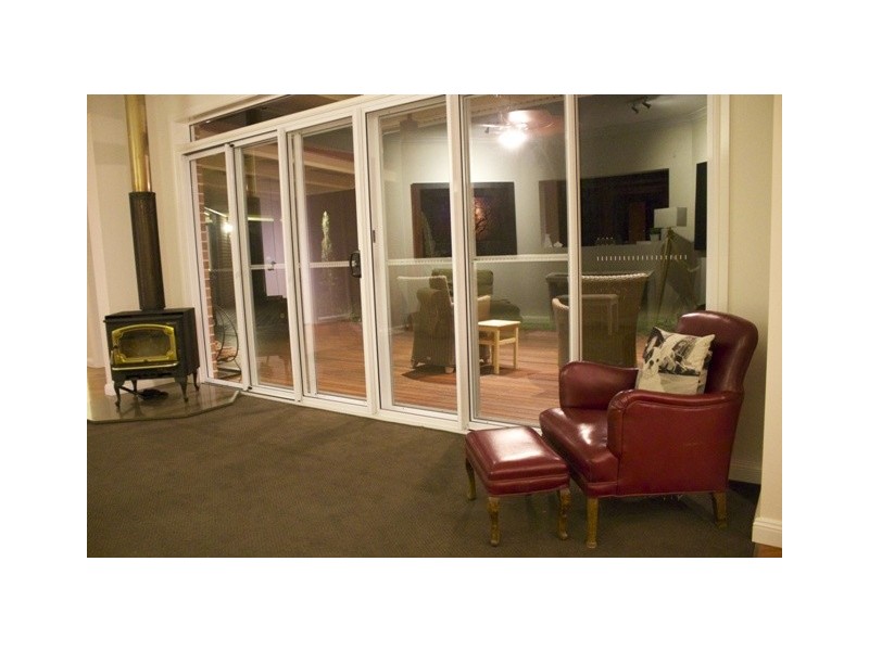 30 St Bernard Street, Tamborine Mountain QLD 4272