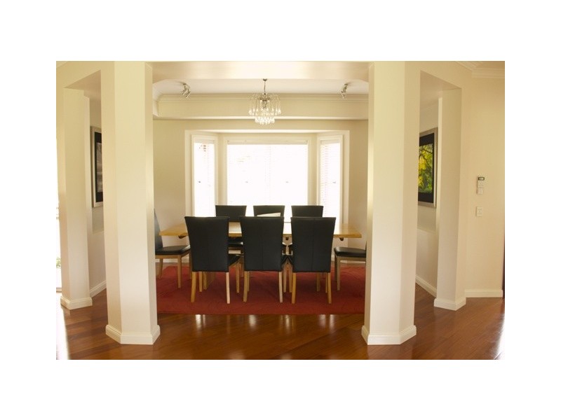 30 St Bernard Street, Tamborine Mountain QLD 4272