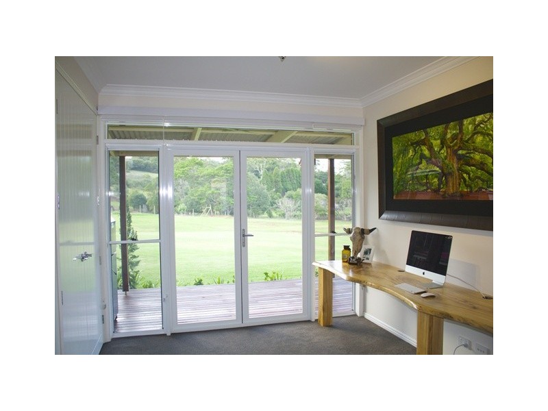 30 St Bernard Street, Tamborine Mountain QLD 4272