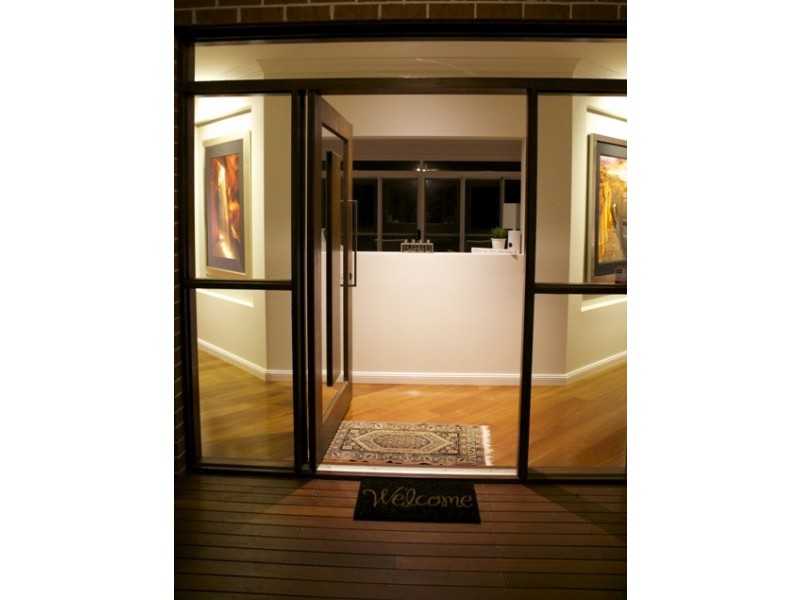 30 St Bernard Street, Tamborine Mountain QLD 4272