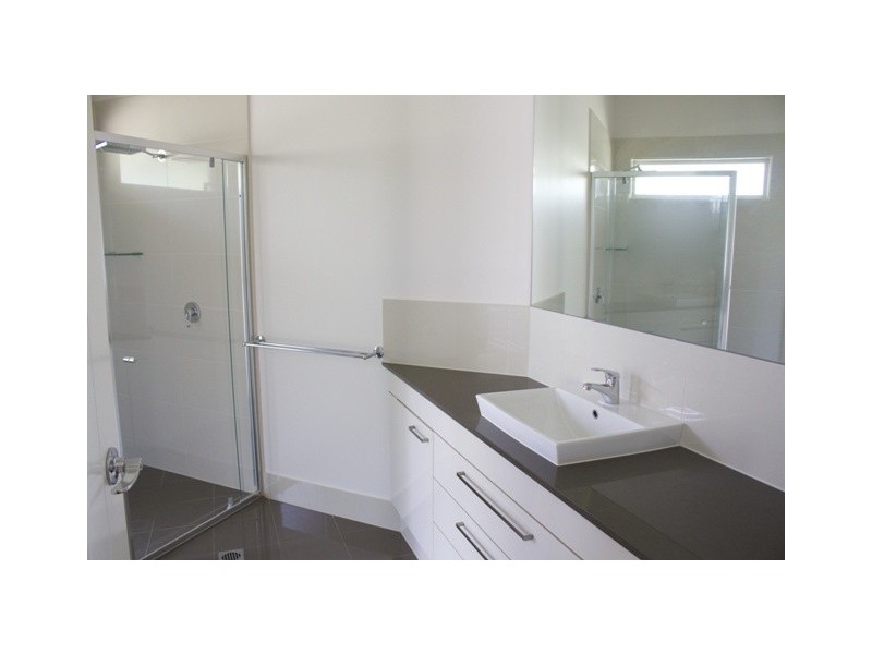 30 St Bernard Street, Tamborine Mountain QLD 4272