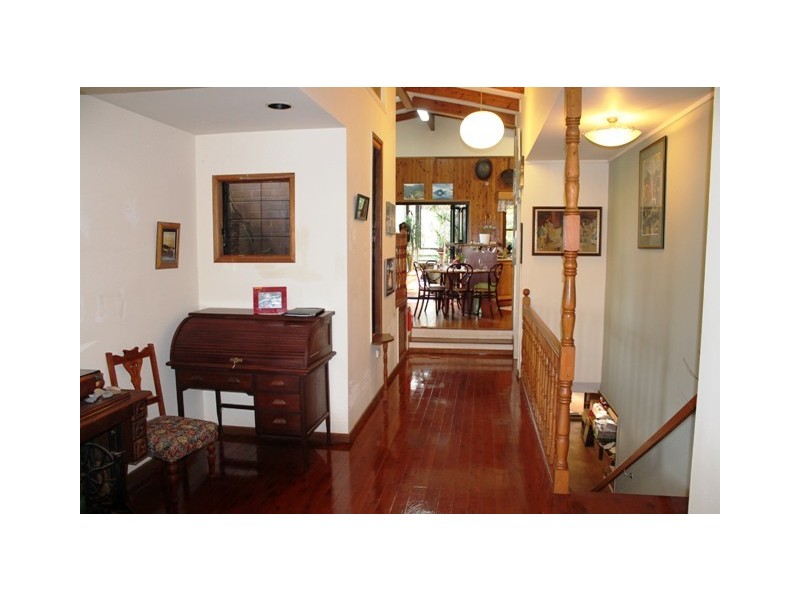 7 Moreton Bay Avenue, Tamborine Mountain QLD 4272