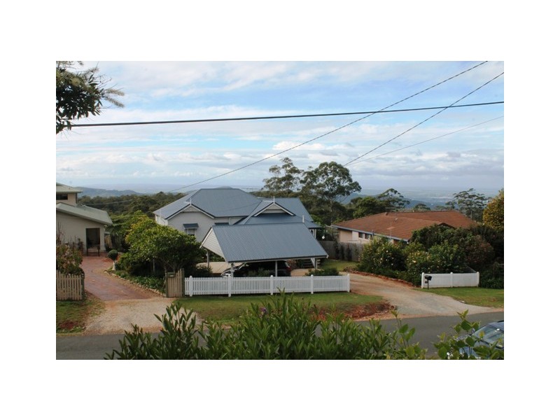 7 Moreton Bay Avenue, Tamborine Mountain QLD 4272