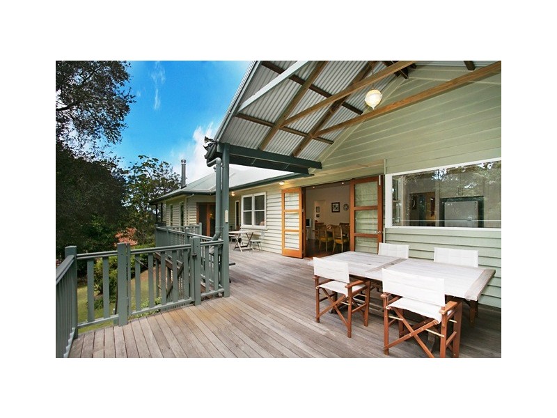 34 WONGAWALLAN RD, Tamborine Mountain QLD 4272