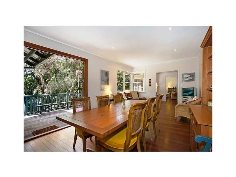 34 WONGAWALLAN RD, Tamborine Mountain QLD 4272