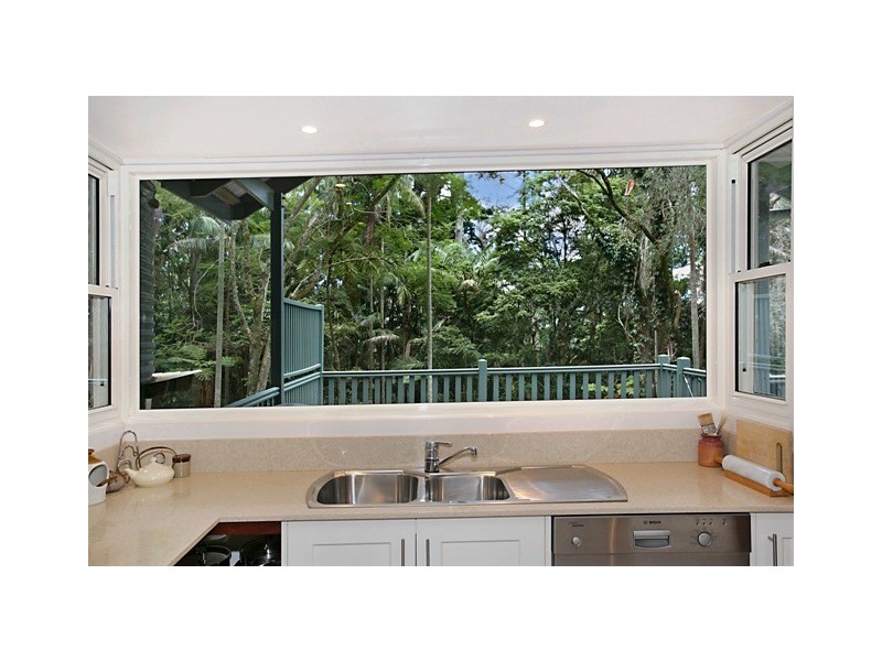 34 WONGAWALLAN RD, Tamborine Mountain QLD 4272