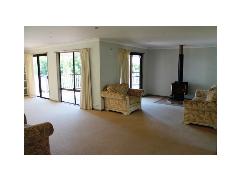 55 Magnetic Dve, Tamborine Mountain QLD 4272
