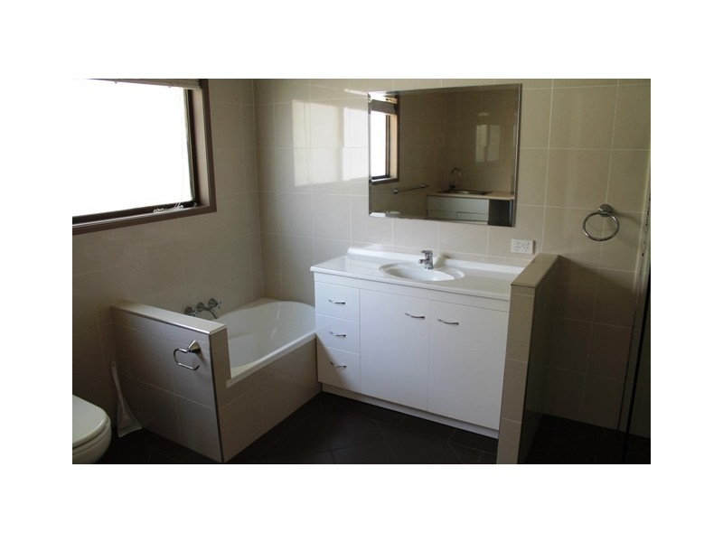 55 Magnetic Dve, Tamborine Mountain QLD 4272