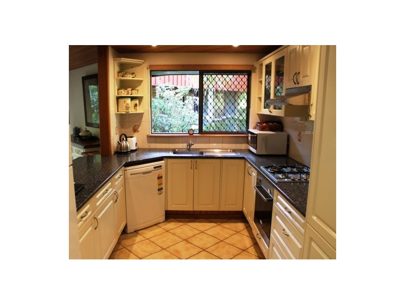 68-70 Freemont Dve, Tamborine Mountain QLD 4272