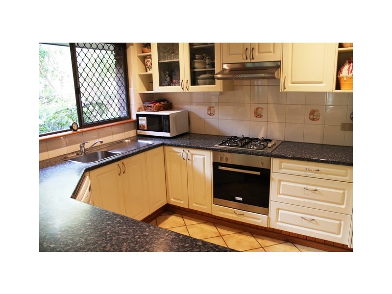 68-70 Freemont Dve, Tamborine Mountain QLD 4272