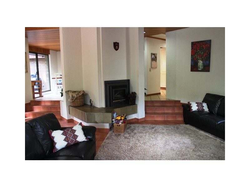 68-70 Freemont Dve, Tamborine Mountain QLD 4272