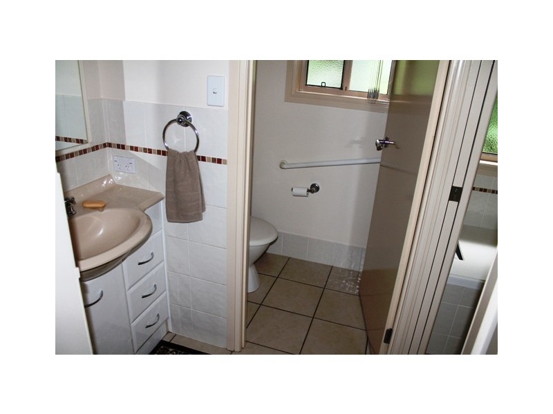 Unit 4/18-22 Knoll Rd, Tamborine Mountain QLD 4272