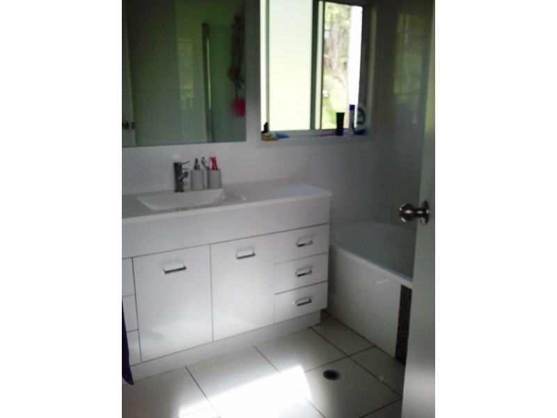 9 Rainer Drive, Tamborine Mountain QLD 4272