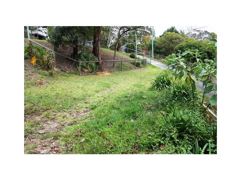 9 Rainer Drive, Tamborine Mountain QLD 4272