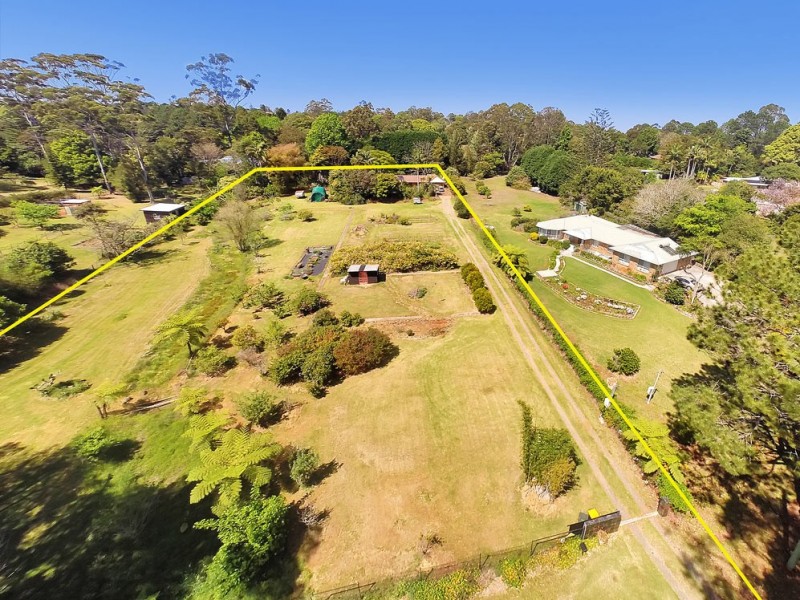 11 to 15 Siganto, Tamborine Mountain QLD 4272