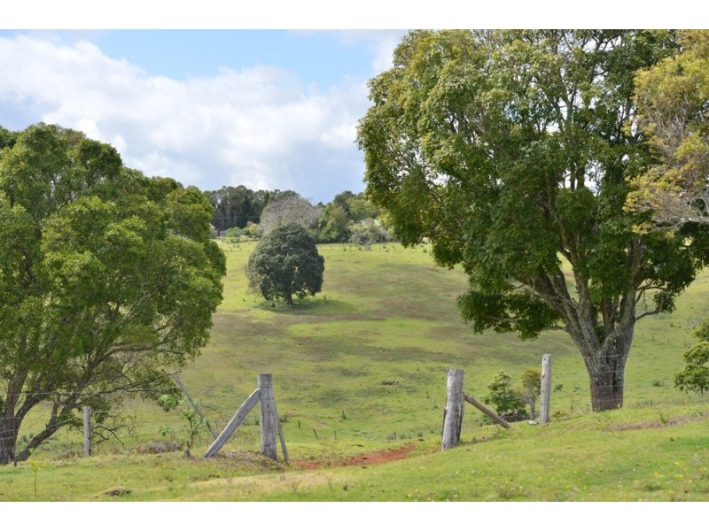 1568 Beechmont Rd, Beechmont QLD 4211