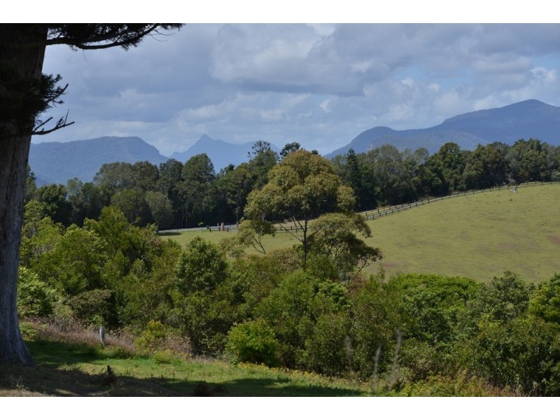 1568 Beechmont Rd, Beechmont QLD 4211