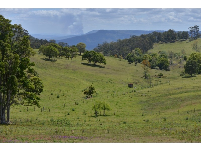 1568 Beechmont Rd, Beechmont QLD 4211