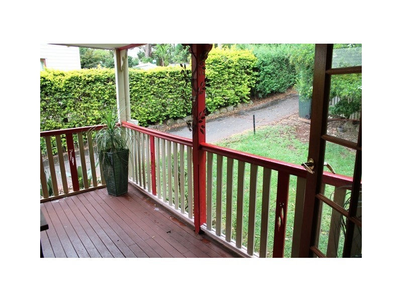 34 Knoll Rd, Tamborine Mountain QLD 4272