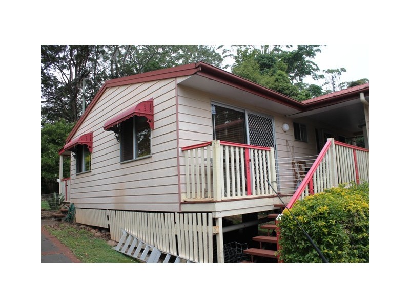 34 Knoll Rd, Tamborine Mountain QLD 4272