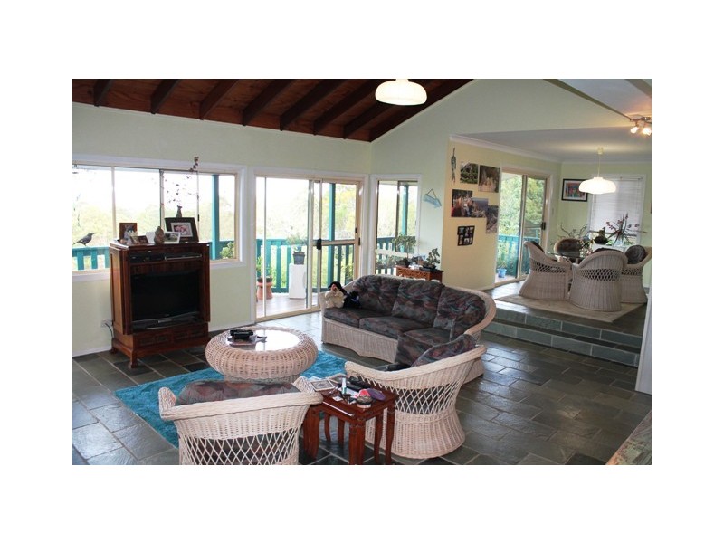 11 Elbert Crt, Tamborine Mountain QLD 4272