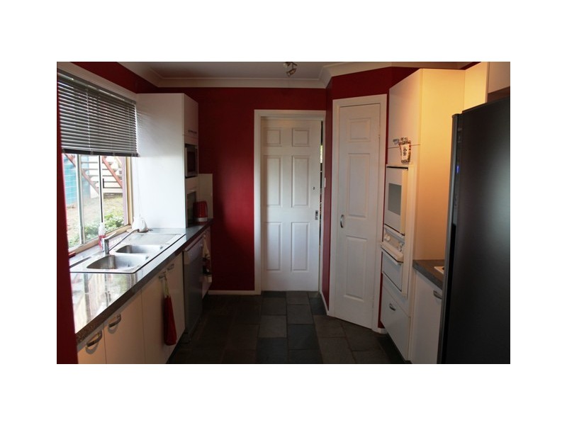 11 Elbert Crt, Tamborine Mountain QLD 4272