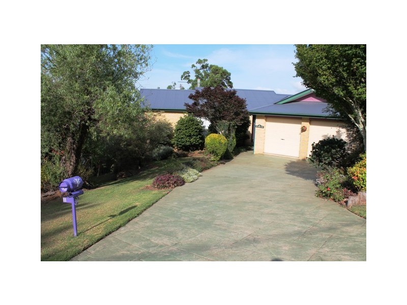 11 Elbert Crt, Tamborine Mountain QLD 4272